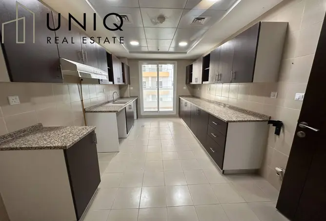 125653047 - Property Image 3