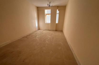 Apartment - 2 Bedrooms - 2 Bathrooms for rent in Al Qulaya'ah - Al Sharq - Sharjah