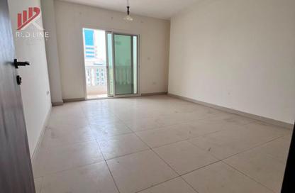 Apartment - 2 Bedrooms - 2 Bathrooms for rent in Salam Tower - Al Majaz 1 - Al Majaz - Sharjah