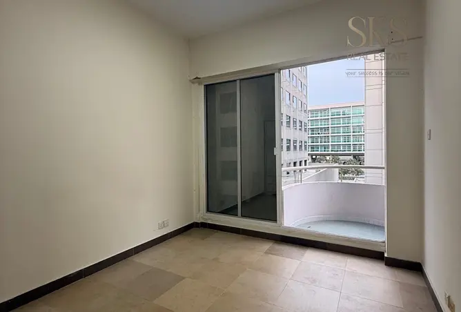 Rent in Pink Building: GOOD PRICE 1 BR APT | NEAR METRO STATION ...