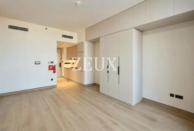 160081801 - Property Image 3