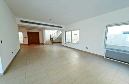 Villa - 4 - 5 for rent in Legacy Nova Villas - District 9 - Jumeirah Park - Dubai