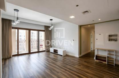 Apartment - 2 Bedrooms - 2 Bathrooms for sale in Zahra Breeze Apartments 3A - Zahra Breeze Apartments 3 - Zahra Breeze Apartments - Town Square - Dubai