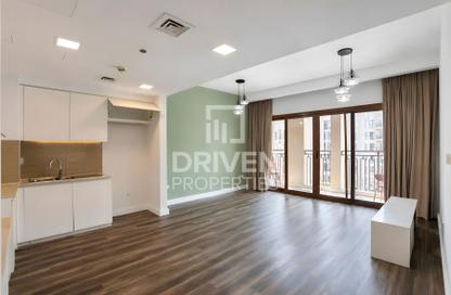 Apartment - 2 Bedrooms - 2 Bathrooms for sale in Zahra Breeze Apartments 3A - Zahra Breeze Apartments 3 - Zahra Breeze Apartments - Town Square - Dubai