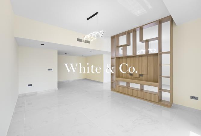 Fully Upgraded | High Floor | Marina Views photo 3