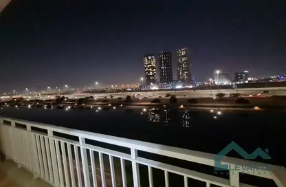 Apartment - 1 Bedroom - 2 Bathrooms for rent in Mazaya 10A - Queue Point - Liwan - Dubai Land - Dubai