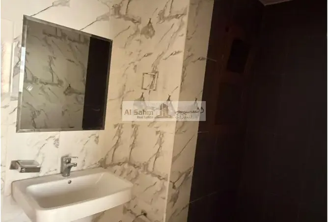 155586375 - Property Image 3
