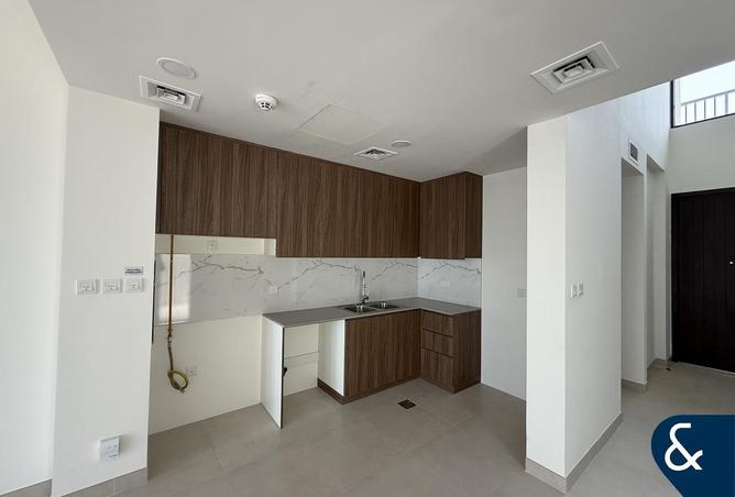 87052875 - Property Image 3
