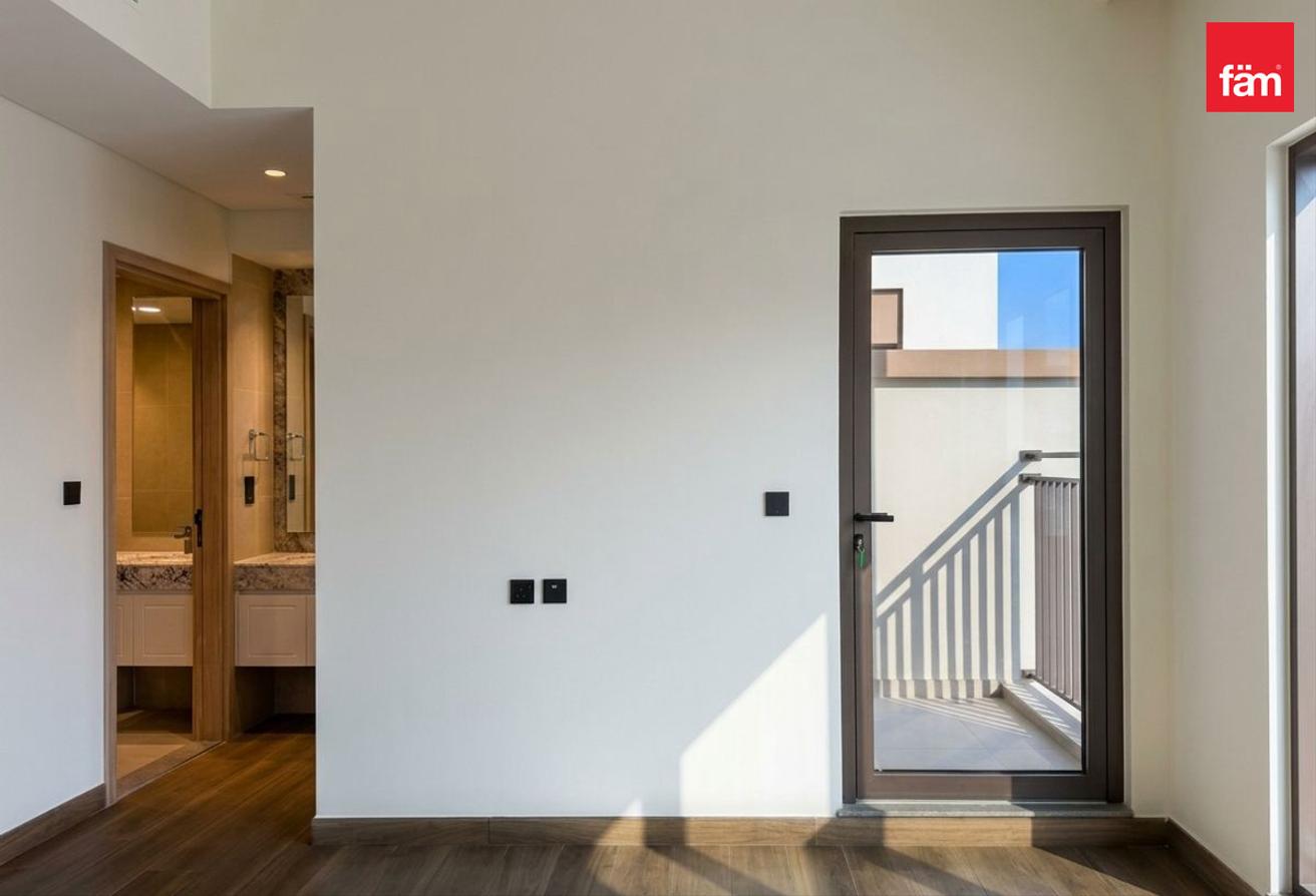 Easy Access To Lagoon | Resort living photo 4
