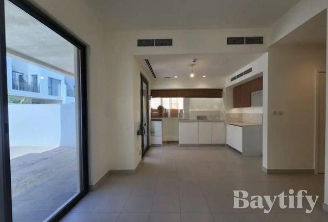 94012593 - Property Image 2