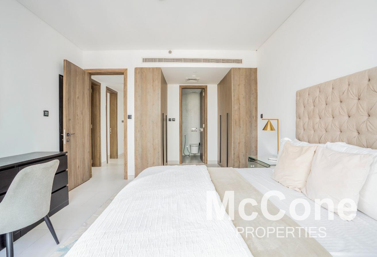 Beach Access | Large Balcony | Burj View photo 21