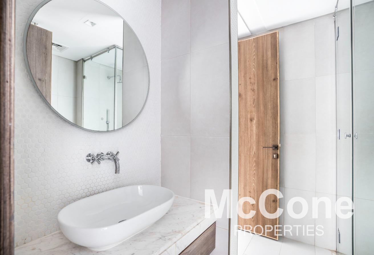 Beach Access | Large Balcony | Burj View photo 13