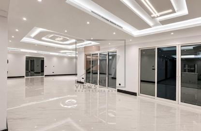 Villa - 5 Bedrooms - 5 Bathrooms for rent in District 2 - Jumeirah Park - Dubai