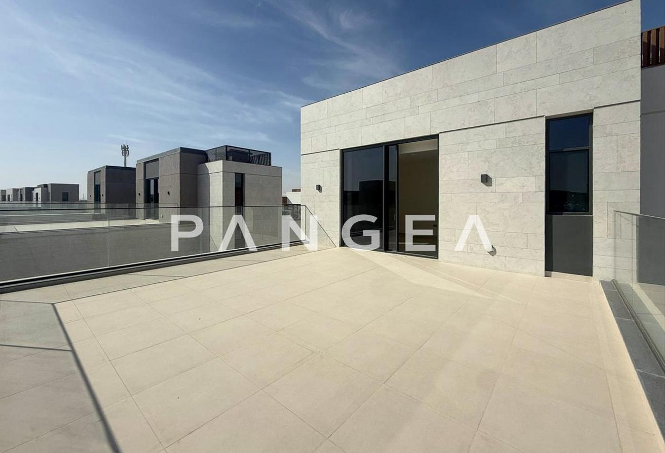 Multiple Cheques | Close to Park | Standalone photo 9