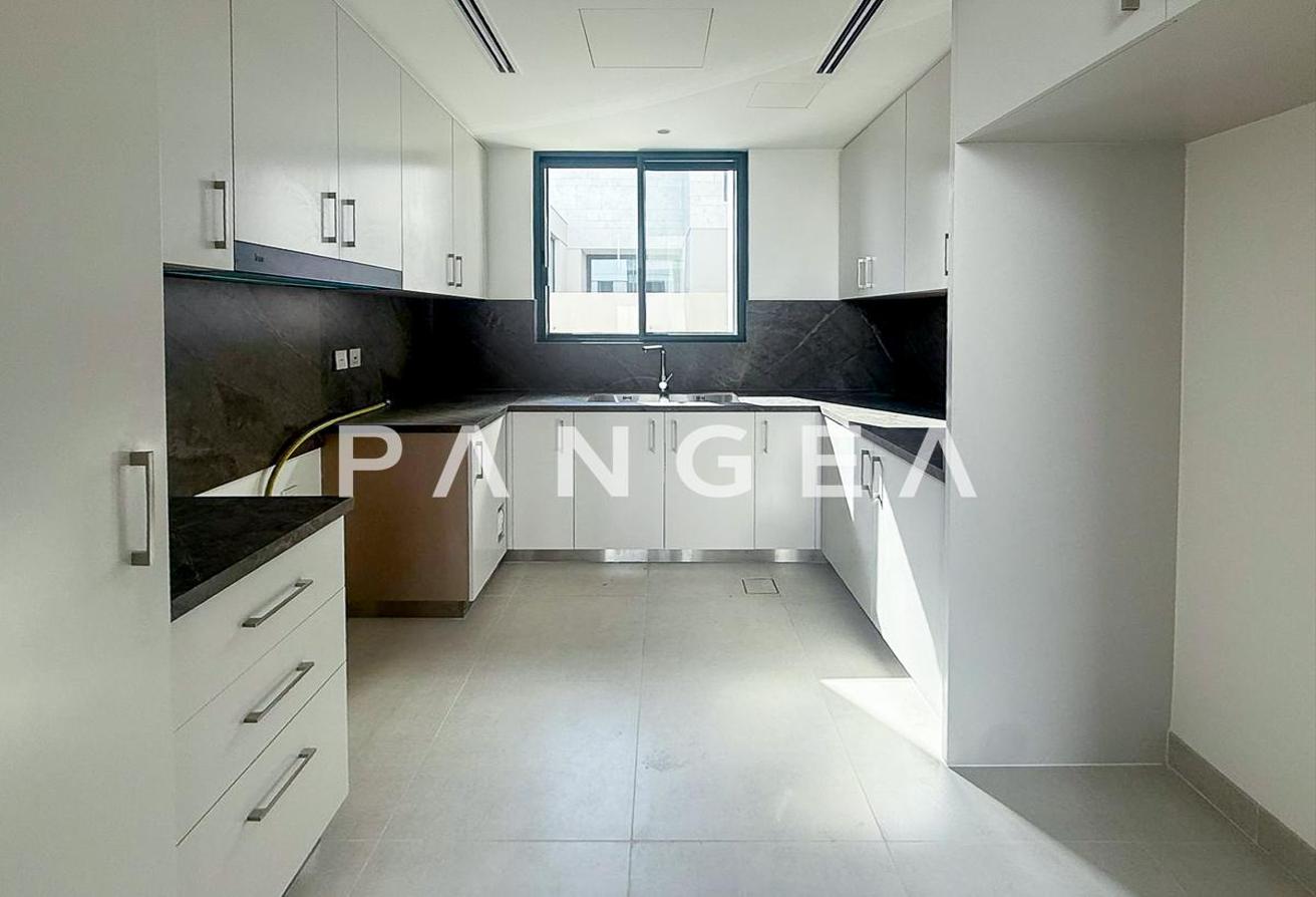 Multiple Cheques | Close to Park | Standalone photo 4