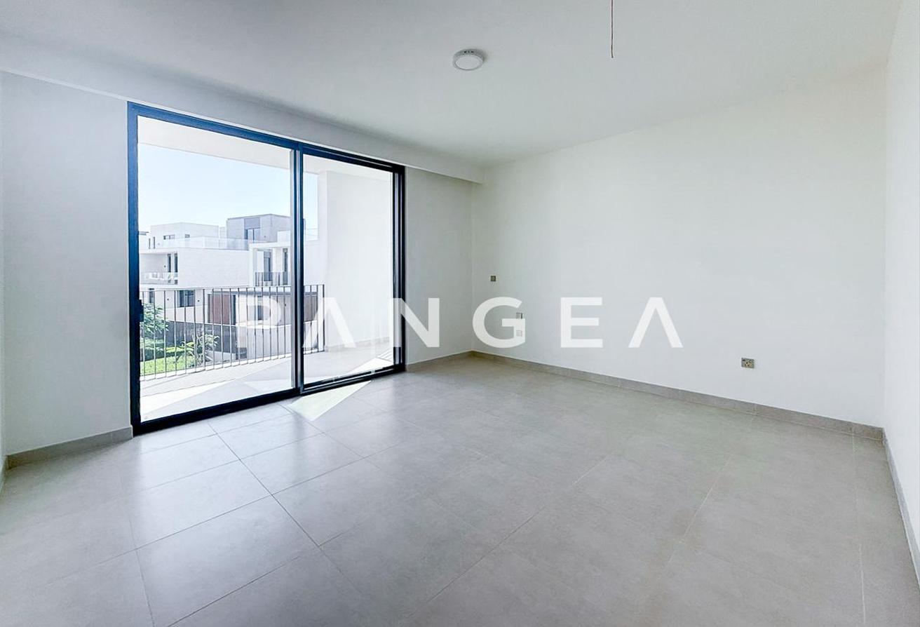 Multiple Cheques | Close to Park | Standalone photo 12