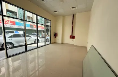 Shop - Studio for rent in Al Nabba - Sharjah