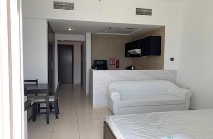 Apartment - Studio - 1 Bathroom for rent in Royal Residence 1 - Royal Residence - Dubai Sports City - Dubai