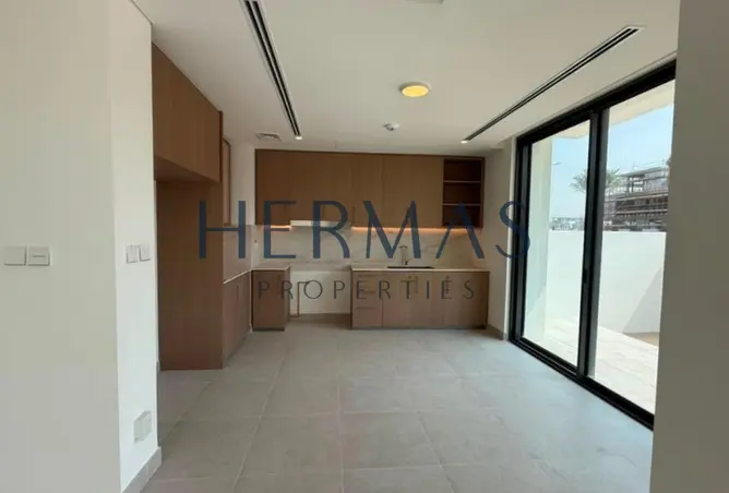 135621976 - Property Image 2