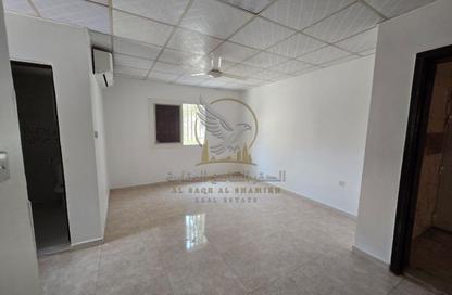 Apartment - Studio - 1 Bathroom for rent in Al Qulaya'ah - Al Sharq - Sharjah
