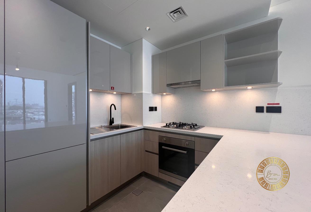 3 BEDROOM + MAID S - 2 COVERED PARKING - TURN KEY photo 4