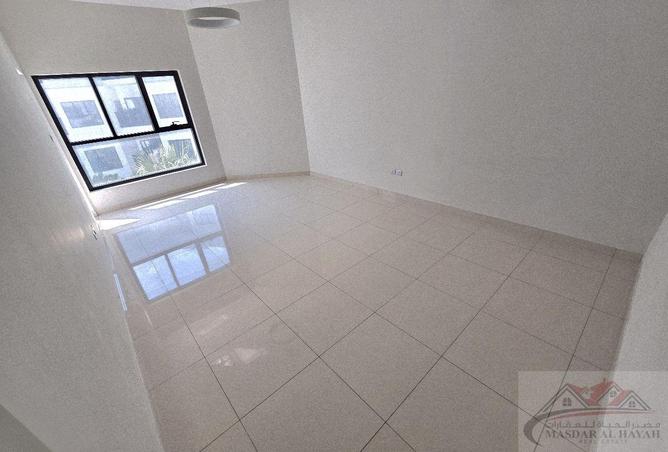 144612406 - Property Image 3
