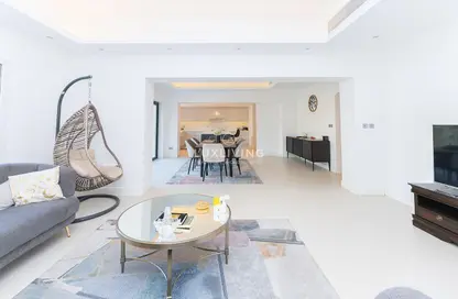 Villa - 4 Bedrooms - 4 Bathrooms for sale in Meadows 2 - Meadows - Dubai Villa - 4 Bedrooms - 4 Bathrooms for sale in Meadows 2 - Meadows - Dubai