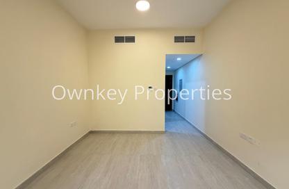 Apartment - Studio - 1 Bathroom for rent in Al Karama Sqaure - Al Karama - Dubai