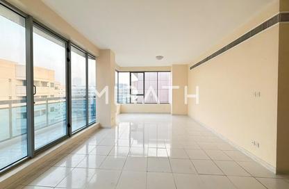 Apartment - 3 - 4 for rent in Golden Sands 8 - Al Mankhool - Bur Dubai - Dubai