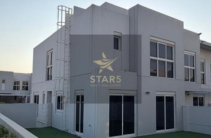 Townhouse - 4 - 4 for rent in Arabella Townhouses 3 - Arabella Townhouses - Mudon - Dubai
