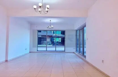 شقة - 2 غرف نوم - 3 حمامات للايجار في سكاي كورتس تاور B - أبراج سكاي كورتس - مجمع دبي ريزيدنس - دبي لاند - دبي