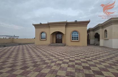 Villa - 3 Bedrooms - 5 Bathrooms for rent in Al Riffa - Ras Al Khaimah
