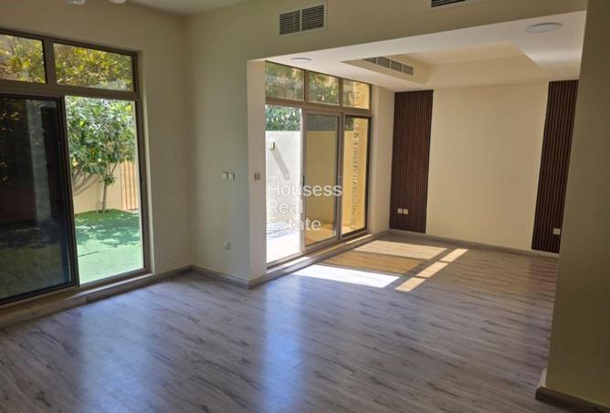 74251935 - Property Main Image