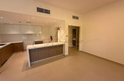 Apartment - 3 Bedrooms - 3 Bathrooms for rent in The Gardens Building 24 - The Gardens Buildings - The Gardens - Dubai Apartment - 3 Bedrooms - 3 Bathrooms for rent in The Gardens Building 24 - The Gardens Buildings - The Gardens - Dubai