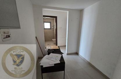 Apartment - 1 Bedroom - 1 Bathroom for rent in Al Qulaya'ah - Al Sharq - Sharjah