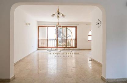 Duplex - 4 - 4 for rent in Al Qulaya'ah - Al Sharq - Sharjah