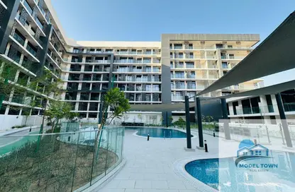 Apartment - Studio - 1 Bathroom for rent in The Gate - Masdar City - Abu Dhabi