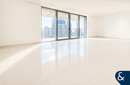 Apartment - 3 Bedrooms - 5 Bathrooms for sale in Boulevard Point - Downtown Dubai - Dubai