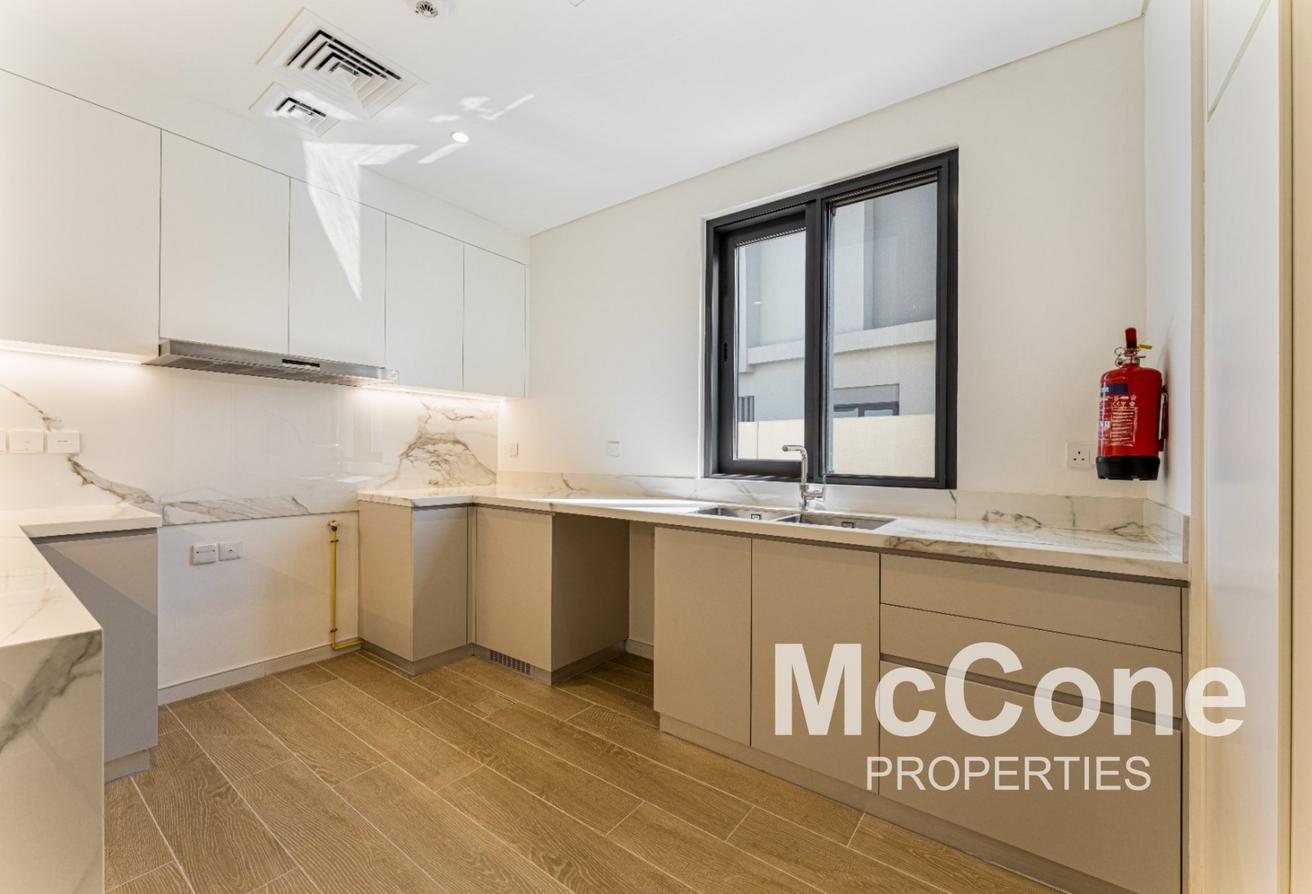 Single Row | Type 4A1 | Landscaped | Maids Room photo 5