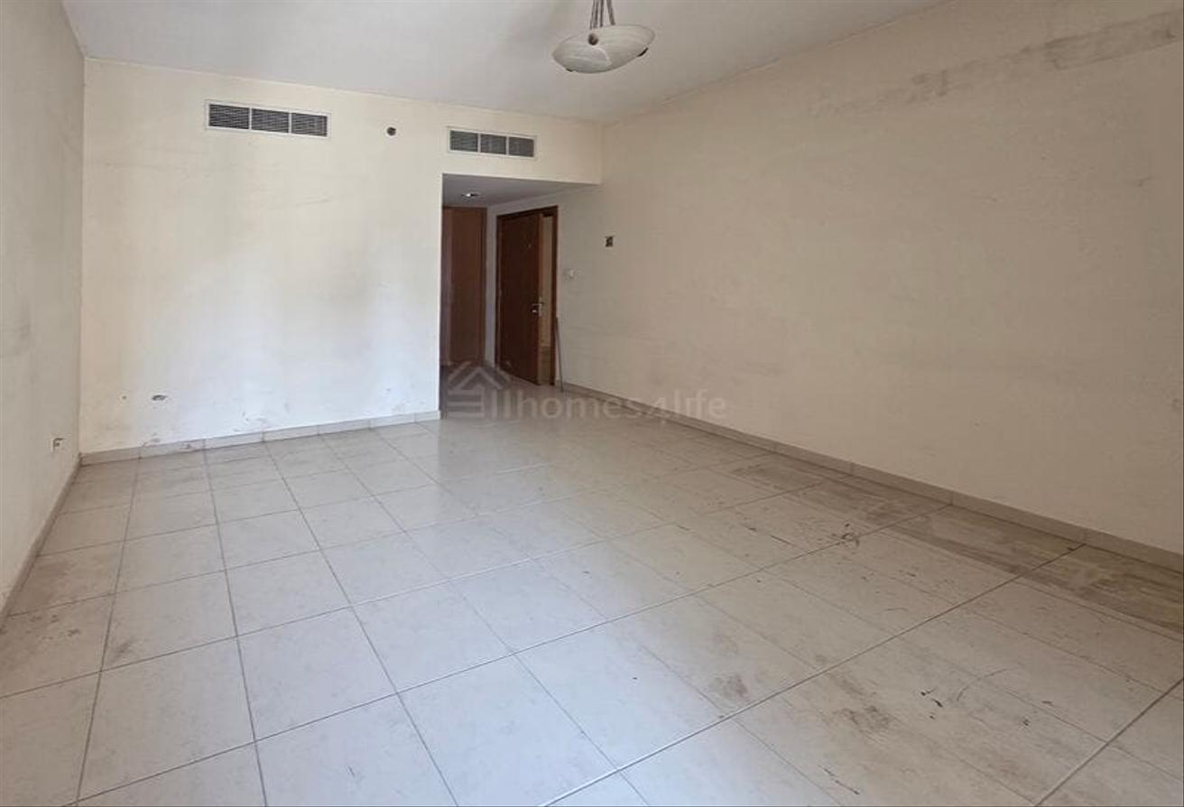 Spacious | Chiller free | Parking photo 4
