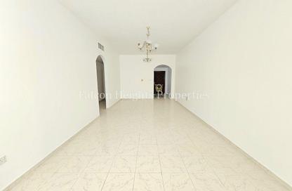 Apartment - 2 Bedrooms - 2 Bathrooms for rent in Al Wahda Building - Al Majaz 2 - Al Majaz - Sharjah