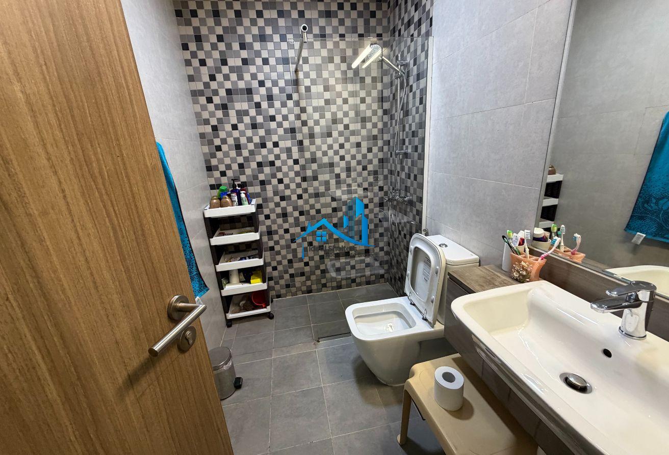 Bright & Spacious 2BR Corner Unit Spacious Layout photo 12
