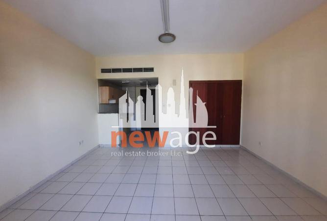 STUDIO FOR SALE IN GREECE CLUSTER WITH BALCONY