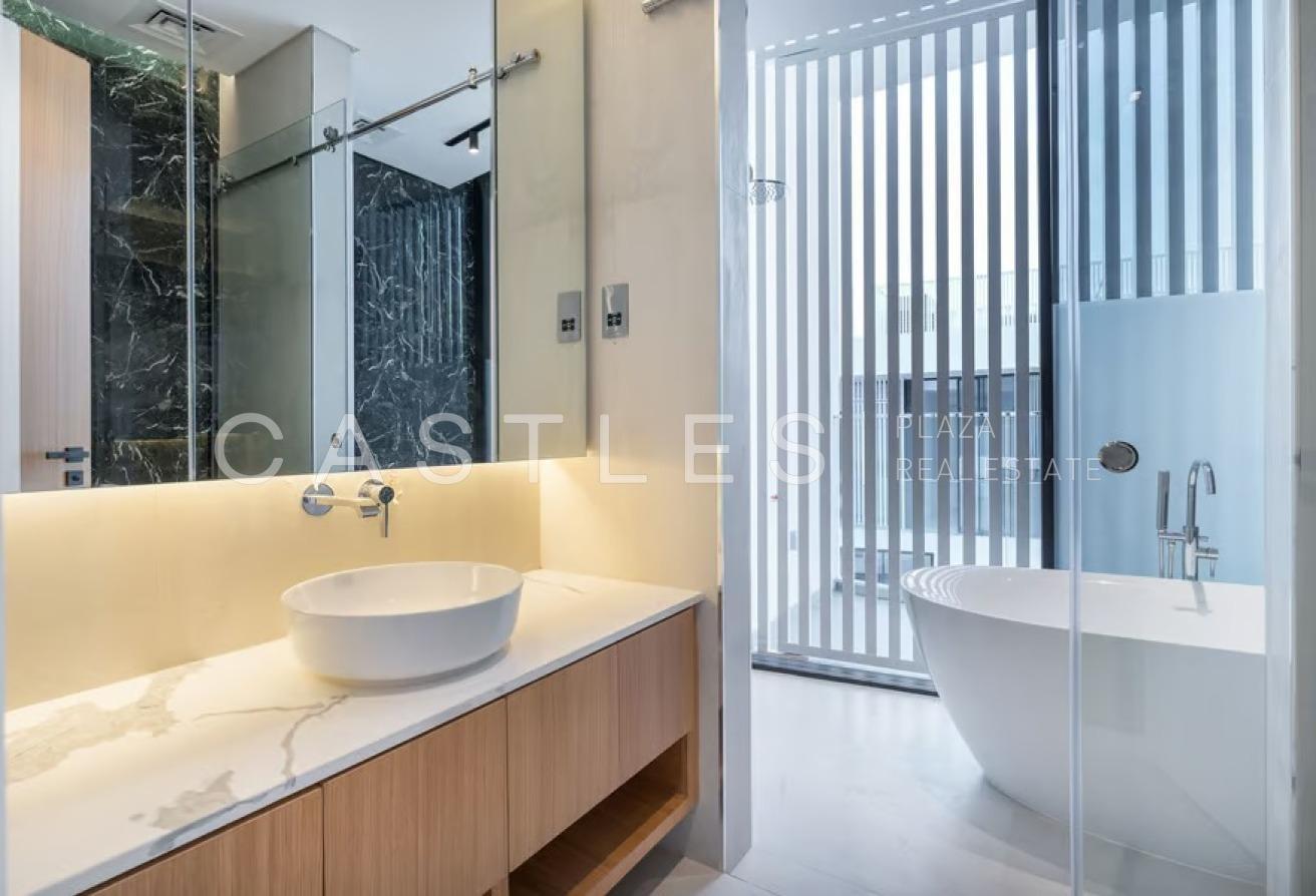 Contemporary Style | Spacious Chorisia Villa photo 11