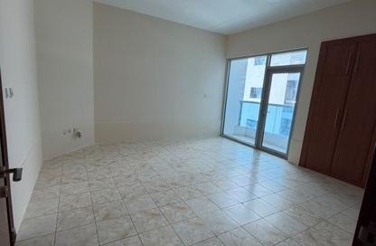 Apartment - 2 - 4 for rent in Al Dana Tower - Al Majaz 3 - Al Majaz - Sharjah