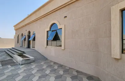 Villa - 2 Bedrooms - 4 Bathrooms for rent in Al Riffa - Ras Al Khaimah