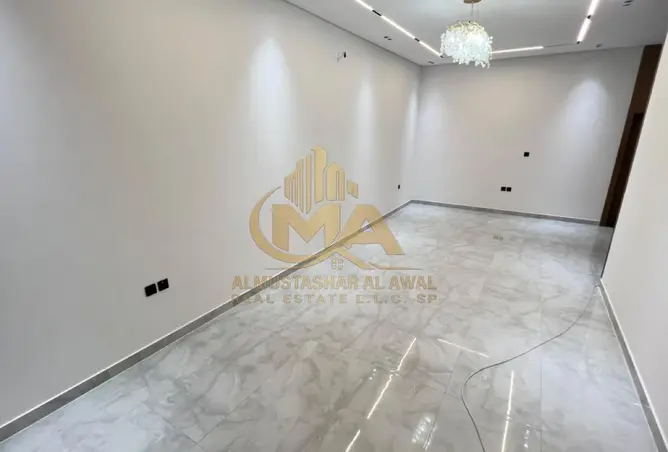 152385711 - Property Image 3