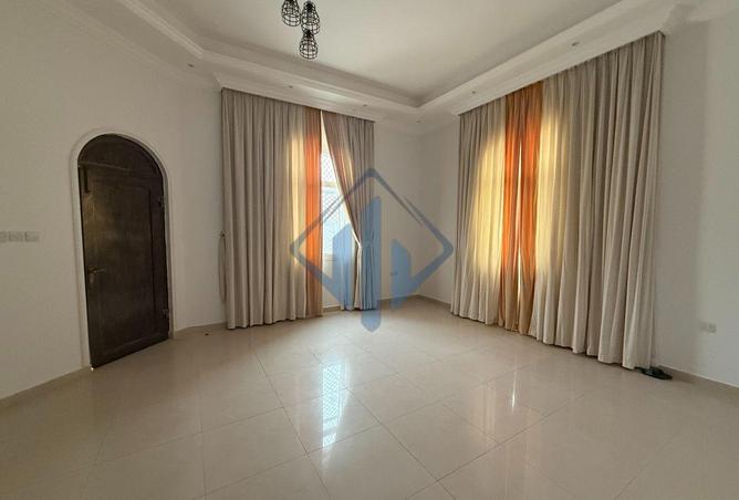 70268352 - Property Image 3