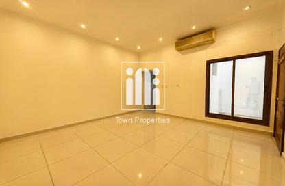 Villa - 3 Bedrooms - 3 Bathrooms for rent in Shakhbout City - Abu Dhabi