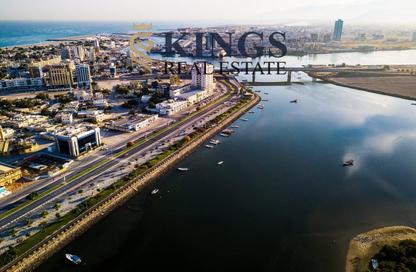 سكن عمال - استوديو - 8 حمامات للايجار في دفن النخيل - رأس الخيمة